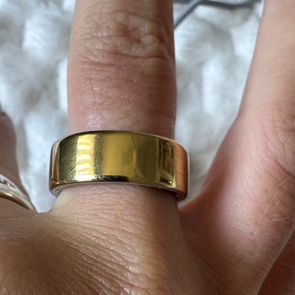 Oura ring 4 size 8 - Picture 1 of 4